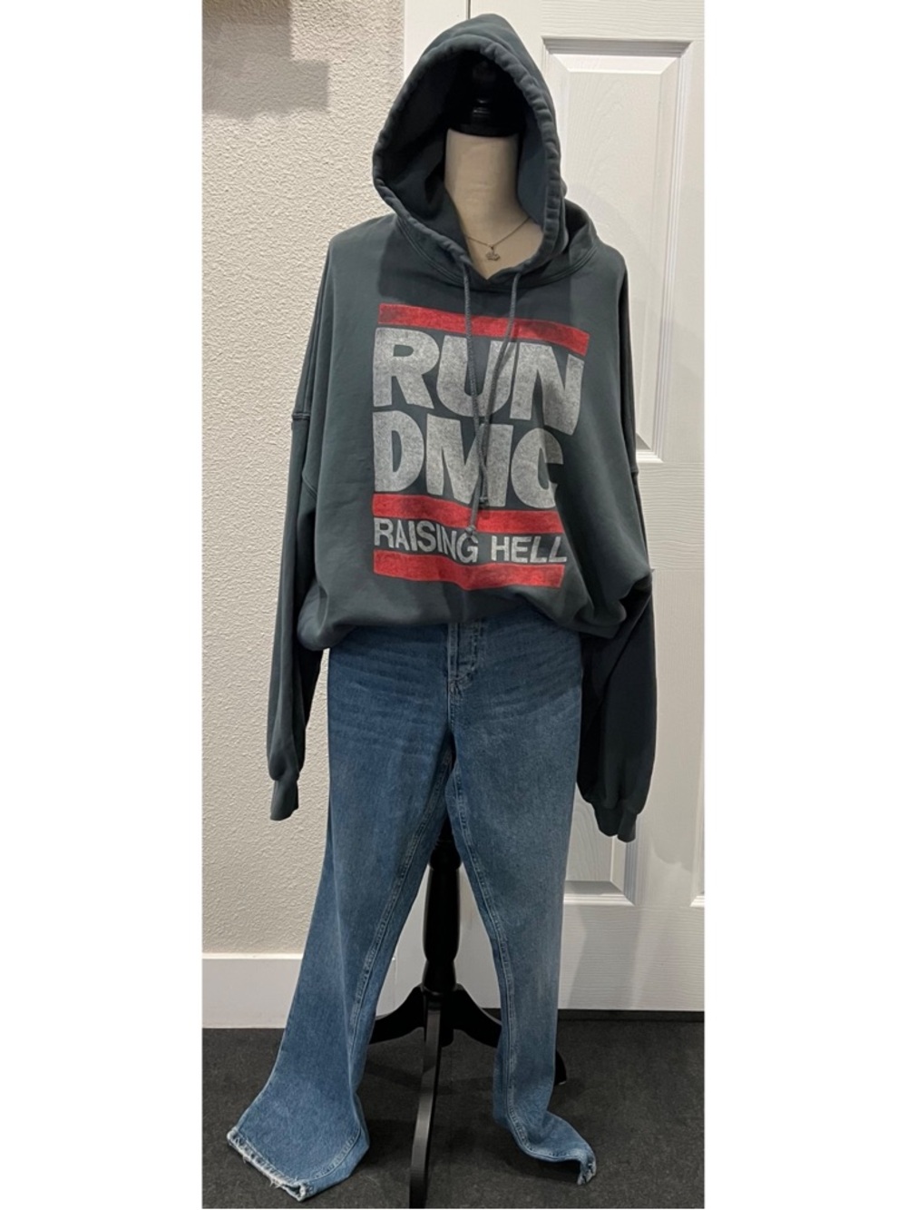 #1725 Daydreamer Run DMC Faded Hoodie Large - Picture 6 of 10